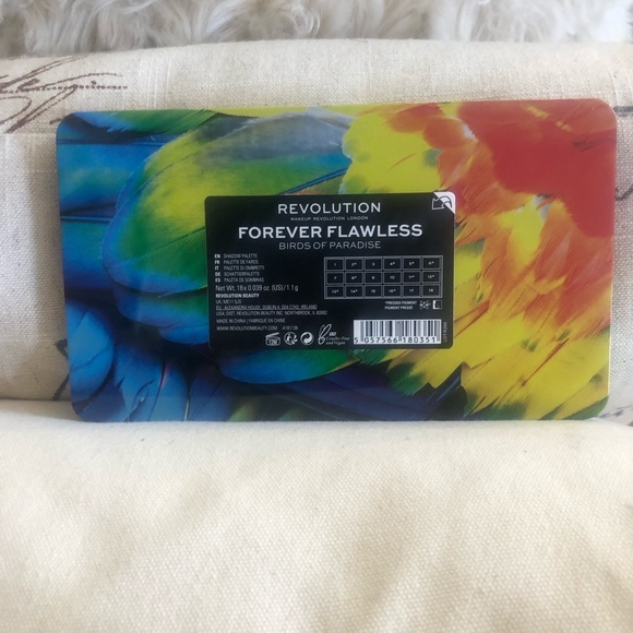 Makeup Revolution Forever Flawless Eyeshadow Palette - Picture 3 of 3